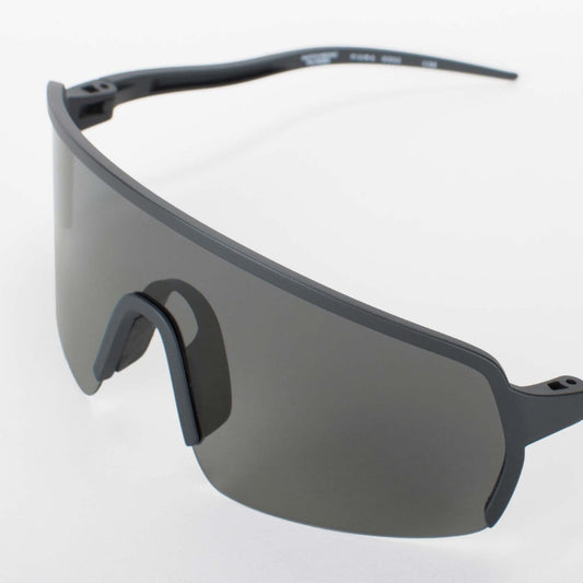 OUT OF | Piuma - Black M