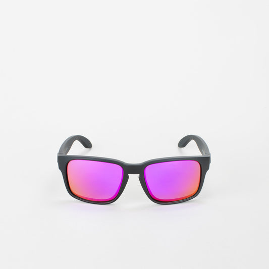 OUT OF | Swordfish - Black