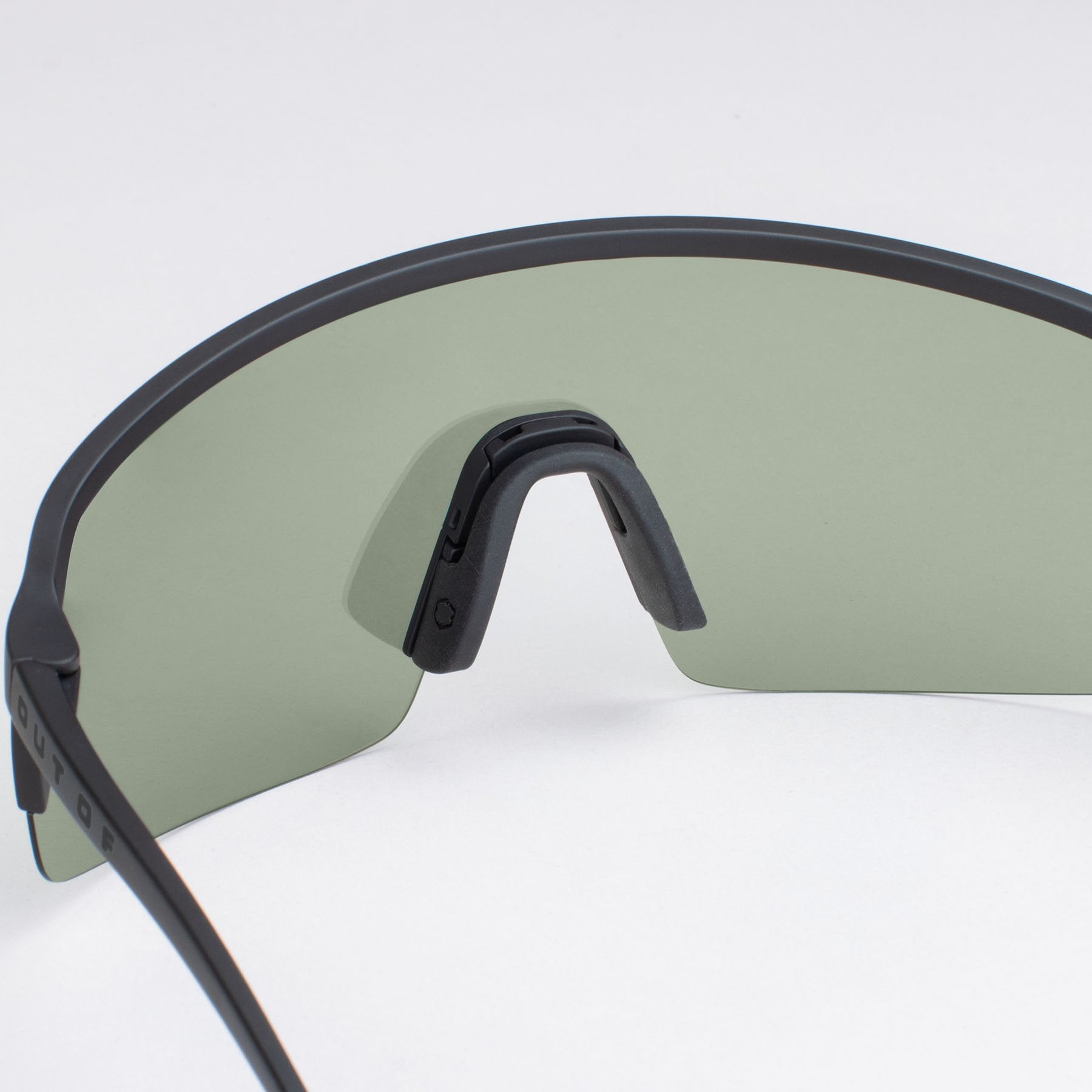 OUT OF | Piuma - Magma M